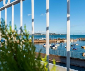 Quayside View - Luxury Apartment on Paignton Harbour