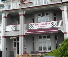 Sefton Lodge SEAFRONT ,PANORAMIC SEA VIEW ENSUITE BALCONY ROOMS AVAILABLE, GUEST GARDEN