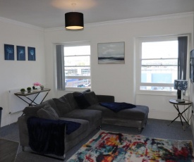 Luxury 2 Bed Bedroom at The Crescent Flat H