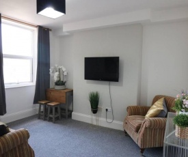 Newly Refurbished 5 Ensuite Bedroom House - Bayswwater Road