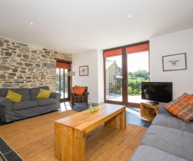 Lovely Holiday Home in Tavistock near Devon's Nature Reserve