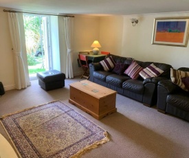 Torquay Garden Flat