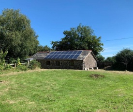 Lovely 2-Bed Converted Barn in Langtree