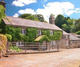 The Farmhouse, Brentor