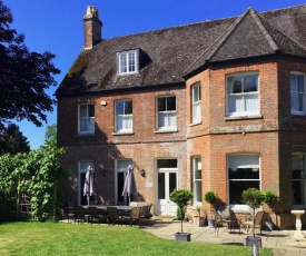 Substantial 6 bed House in Christchurch Dorset