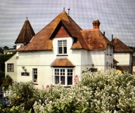 Lyme Regis renovated period seaside flat