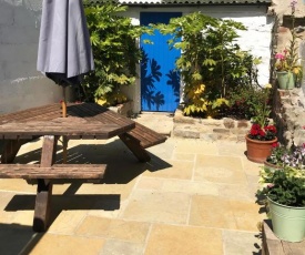 Silver Cottage, Central Lyme Regis, No Car Required, Dogs Welcome