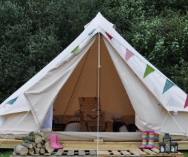 Immaculate and cosy Bell tent in Shaftesbury UK