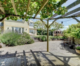 Spacious holiday home in Croyde near sea