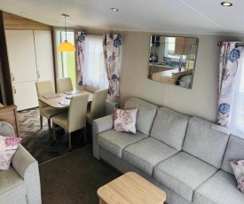 3 bedroom beautiful caravan at sand Le Mere Holiday Village