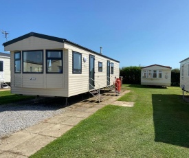 tonys den at withernsea sands