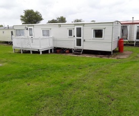 3 bed caravan approx 10 mins from beach bill 1