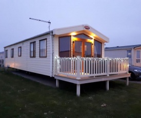 M78 2 Bedroom, 4 Berth Luxury Mini Lodge