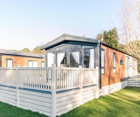 Ebor Lodge With Hot Tub