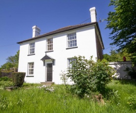 4 bed family house with aga