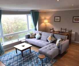 Brighton Two Bedrooms Apartment by Rentaway