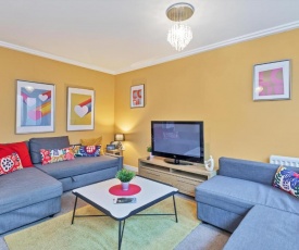 Central Big House - Large Group House - 4 Bedrooms 3 Bathrooms - Roof Terrace - City Centre