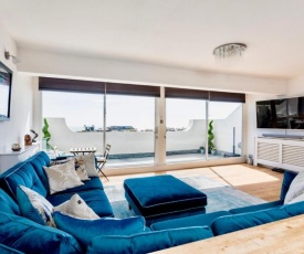 Gorgeous Penthouse - Sea Views and Period Features