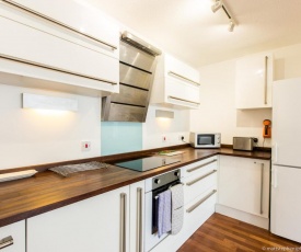 Pass the Keys - NEW Striking Seaside 2 Bed Flat Heart of Brighton