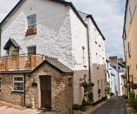 Courtyard House