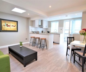 Central BRIGHTON TWO BEDROOM FLAT 4B3S