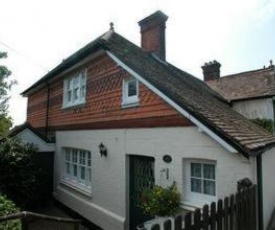 Nice Cottage in Crowborough Kent with Central Heating