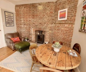 Characterful One Bed Sea-View Apartment