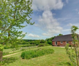 Peaceful Holiday home in Battle Kent with Parking