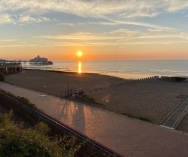 Lovely Seaside Apartment in Central Eastbourne