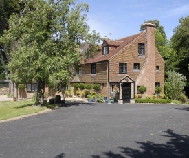 Cleavers Lyng 16th Century Country House