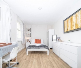 Stunning STUDIO Apartment in Hove NEXT TO THE sea