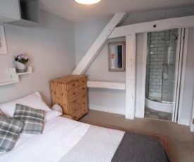 The High Street Hideaway - Luxury Lewes Apartment