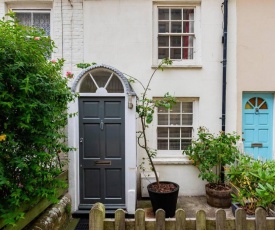 Super central cosy & cute North Laine cottage