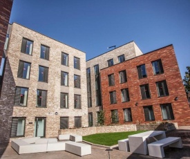 Zeni Apartments, 3 Bed Apartment in Central Colchester