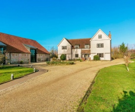 Gorgeous farmhouse next to award-winning Vineyard