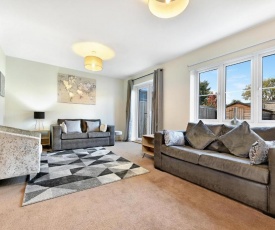 London Heathrow Living Holywell Serviced Houses - 3 and 4 bedrooms