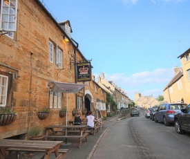 Crown Hotel Cotswold