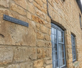 Newbury Cottage, BOURTON ON THE WATER