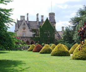 Manor by the Lake