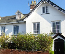 24 Victoria Road, Devon