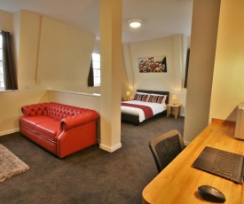 Central Hotel Gloucester by RoomsBooked