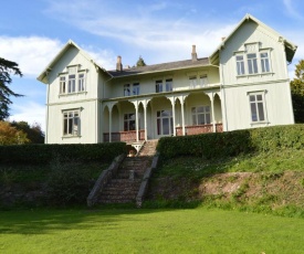 Burton Hall Self Catering