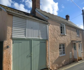 Heydons House - Lovely Seaside Cottage